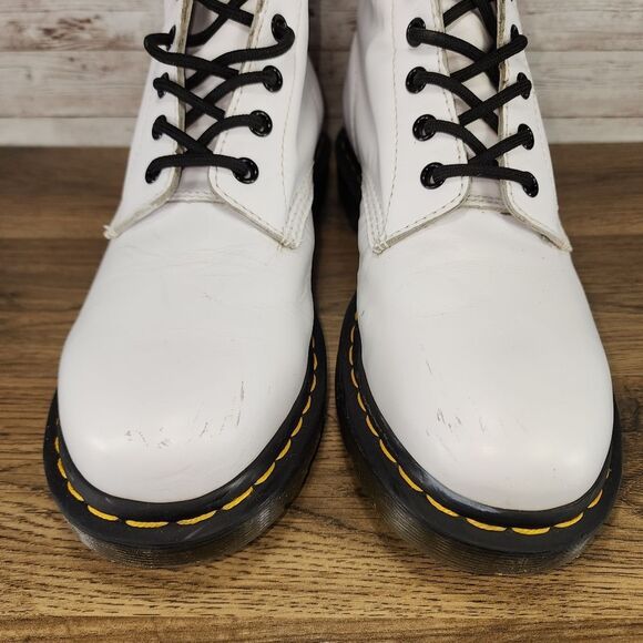 Dr. Martens Women’s 1460 White Patent Leather Lace Up Boots Size 9 - Picture 3 of 11